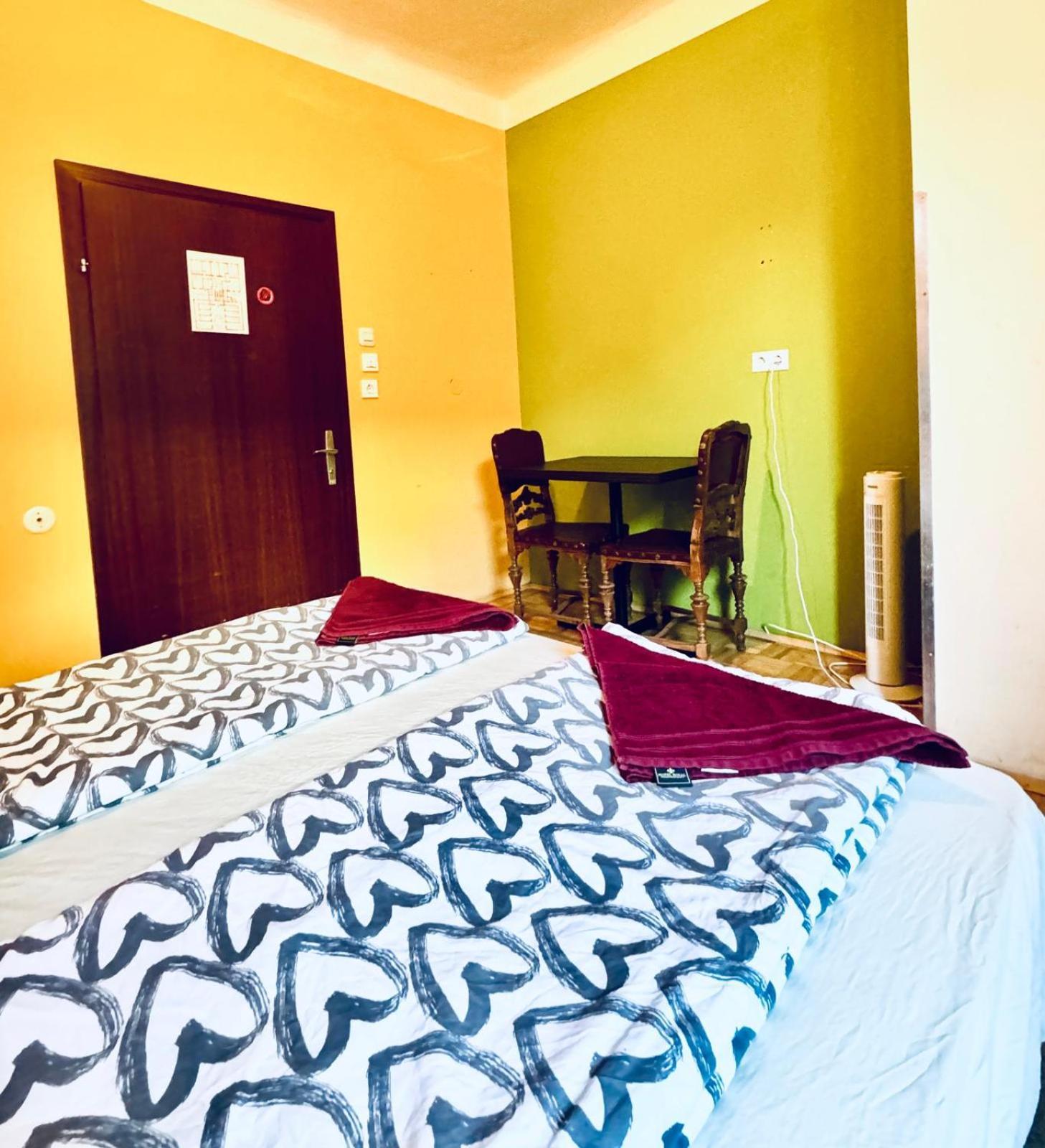 Affordable Central Rooms, 10-Min To Lugner City Wien Eksteriør bilde