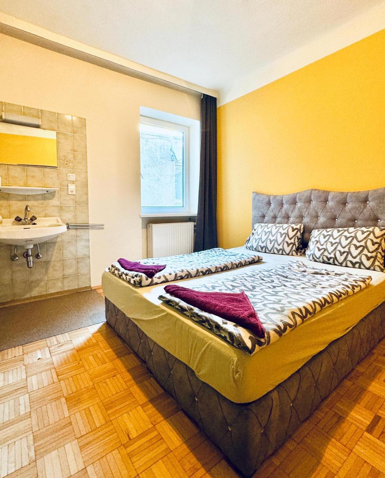 Affordable Central Rooms, 10-Min To Lugner City Wien Eksteriør bilde